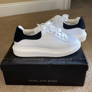 steve madden sneakers.